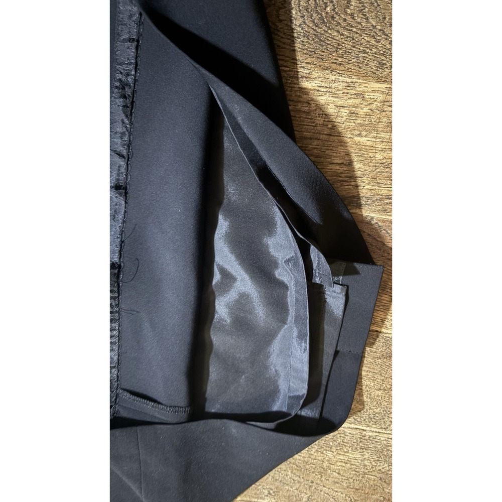 Ann Taylor Knee Length Pencil Skirt in Black Size 8 Wardrobe Essential - Picture 4 of 6